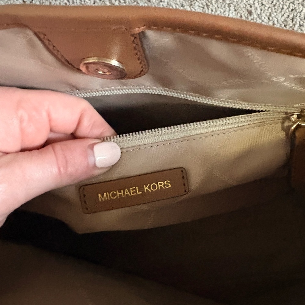 Michael‎ Kors Vanilla MK Monogram Tote 🤍 Neutral Everyday Shoulder Bag - Picture 5 of 6
